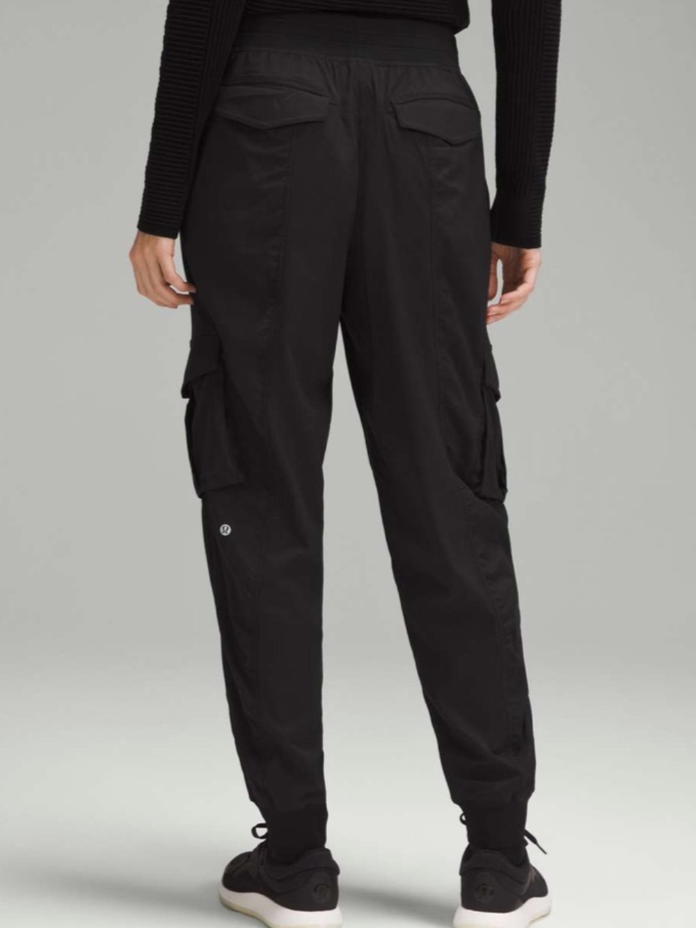 Lululemon Dance Studio Relaxed-Fit Mid-Rise Cargo Jogger Black XS - Picture 4 of 10
